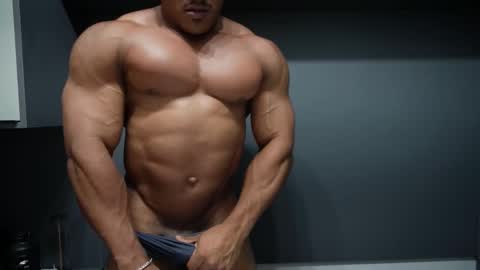 Snapshot of henrimusclee chatting on 02.05.26 Henri online show from 02.05.26