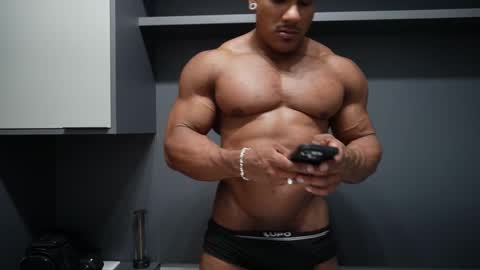 Snapshot of henrimusclee chatting on 02.27.26 Henri online show from 02.27.26