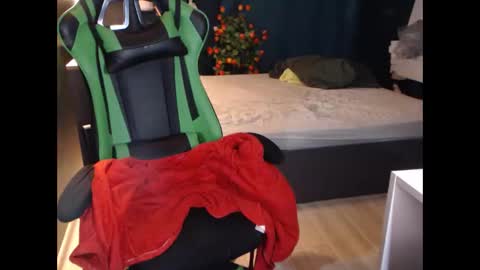 Snapshot of hentaishiing chatting on 11.13.25 Hentaishiing online show from 11.13.25