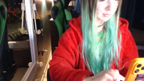 Snapshot of hentaishiing chatting on 11.27.25 Hentaishiing online show from 11.27.25