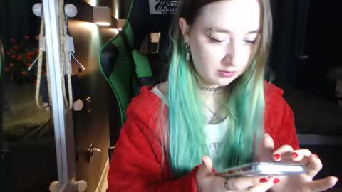 Snapshot of hentaishiing chatting on 11.29.25 Hentaishiing online show from 11.29.25