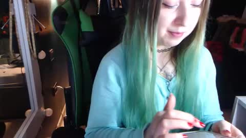 Snapshot of hentaishiing chatting on 12.01.25 Hentaishiing online show from 12.01.25