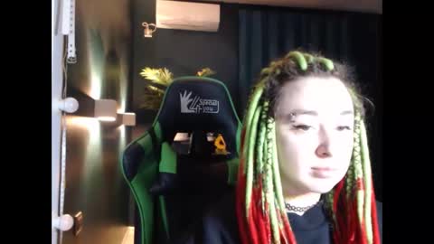 Snapshot of hentaishiing chatting on 04.16.26 Hentaishiing online show from 04.16.26