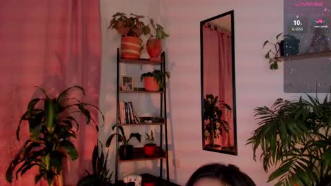 Snapshot of hera_069 chatting on 02.24.25 Hello I am Valentina independent Colombian model I love sensuality and pleasure welcome online show from 02.24.25