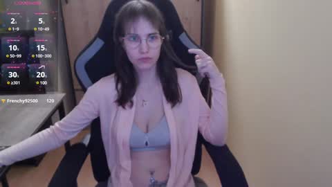 HeraLuna  online show from 01.16.25