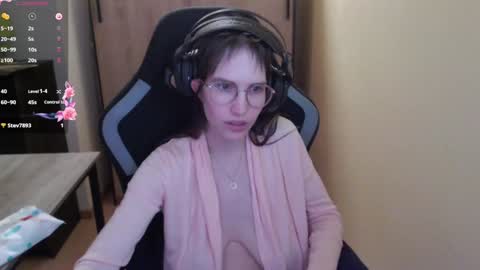 HeraLuna  online show from 01.20.25