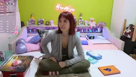 HeraLuna  online show from 02.05.26