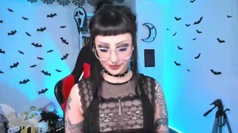  Marie  online show from 02.22.25