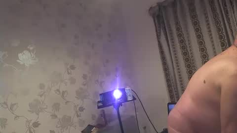 mature online show from 11.09.25