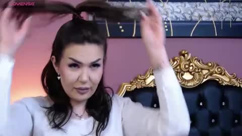 Hessy online show from 01.20.25