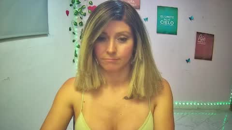 Hestesiaxx online show from 04.08.26