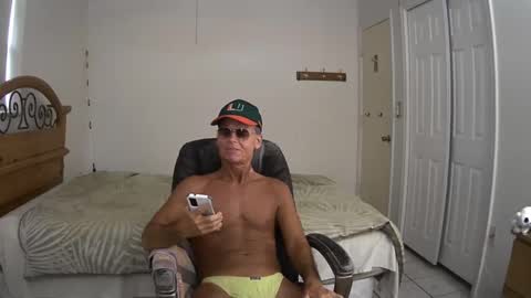 hewes1 online show from 09.08.25