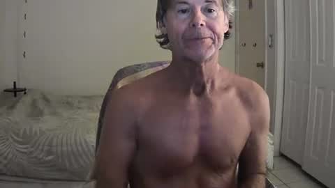 Snapshot of hewes1 chatting on 03.25.26 hewes1 online show from 03.25.26