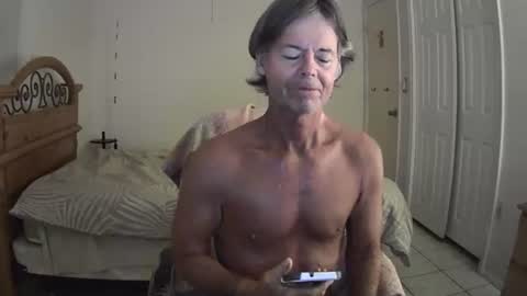 Snapshot of hewes1 chatting on 04.23.26 hewes1 online show from 04.23.26