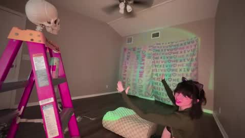 salem online show from 12.15.24