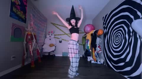 salem online show from 10.19.25