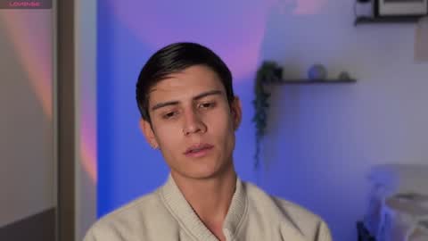 Snapshot of hey_cesard chatting on 12.04.24 hey_cesard online show from 12.04.24