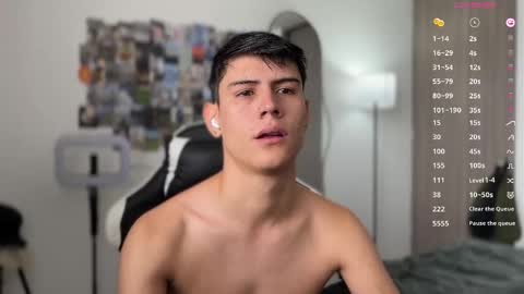 Snapshot of hey_cesard chatting on 09.30.25 hey_cesard online show from 09.30.25