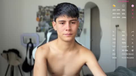 Snapshot of hey_cesard chatting on 10.01.25 hey_cesard online show from 10.01.25