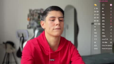 Snapshot of hey_cesard chatting on 10.02.25 hey_cesard online show from 10.02.25