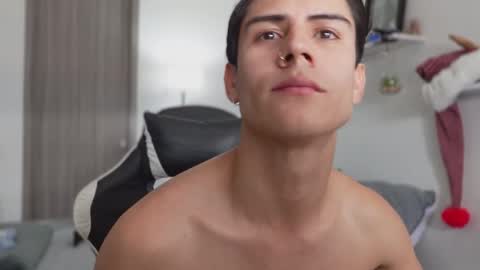 Snapshot of hey_cesard chatting on 12.17.25 hey_cesard online show from 12.17.25