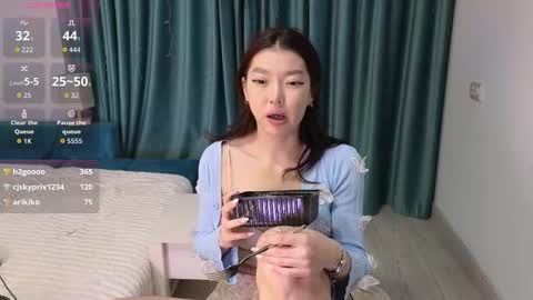 Audrey online show from 12.05.25