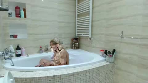 Heyheygrey online show from 02.12.26