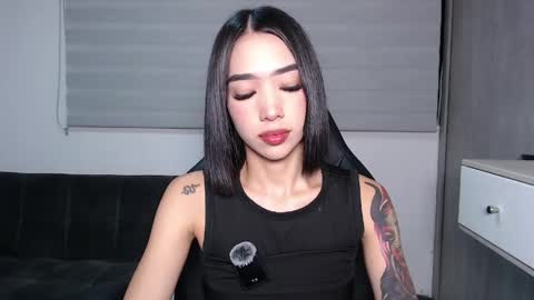 Snapshot of heylaura11 chatting on 06.02.26 Laura online show from 06.02.26