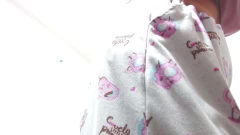 Snapshot of hhayek_eva7 chatting on 01.05.25 Eva online show from 01.05.25