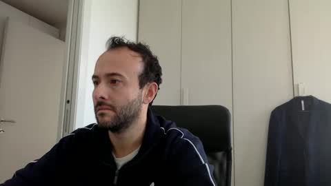 Snapshot of hhombre chatting on 10.06.25 hhombre online show from 10.06.25