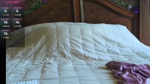hidden_gold_milf online show from 05.14.26