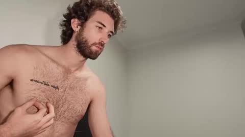 Snapshot of hiddengaze chatting on 02.27.26 HiddenGaze online show from 02.27.26