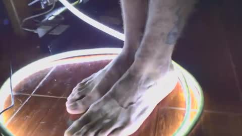 hideonbush online show from 09.12.25