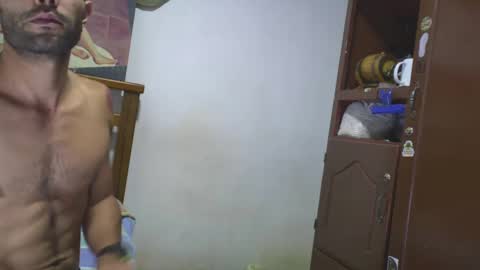 hideonbush online show from 10.09.25