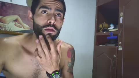 hideonbush online show from 10.23.25