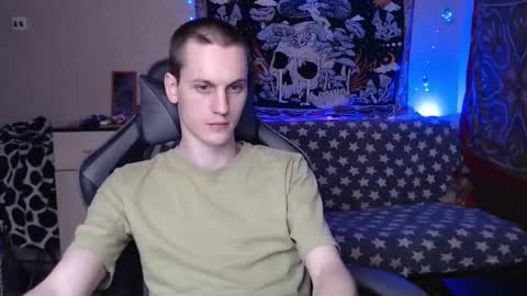 Snapshot of higherdegree chatting on 03.08.25 higherdegree online show from 03.08.25