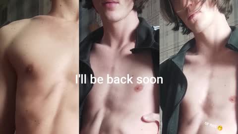 Snapshot of higherdegree chatting on 10.27.25 higherdegree online show from 10.27.25