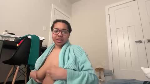 Snapshot of highkeyheidee chatting on 02.28.26 Juana B. Bread online show from 02.28.26