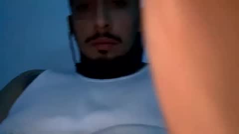 hihello300 online show from 10.13.25