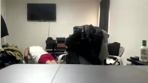 hihello7777 online show from 10.14.25