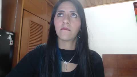 hilaril18 online show from 01.21.25