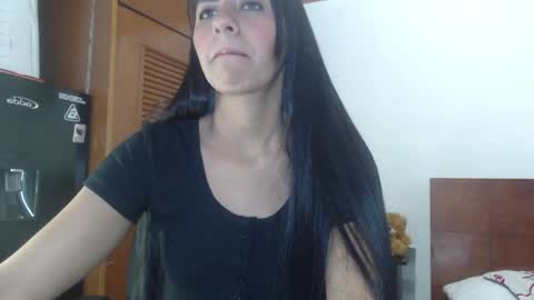 hilaril18 online show from 01.24.25