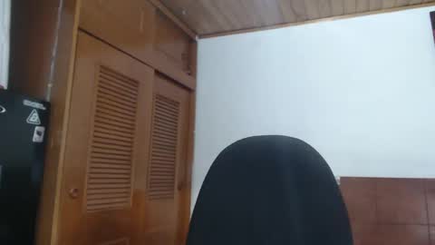 hilaril18 online show from 02.04.25