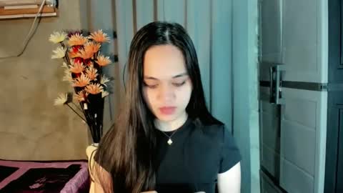 hilarymolly online show from 03.08.26