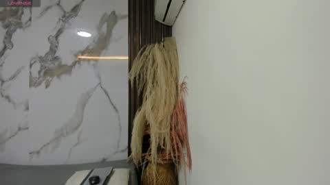 Hilary Thomsom online show from 01.15.26