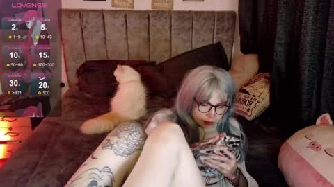 Inori Independent model online show from 05.12.26