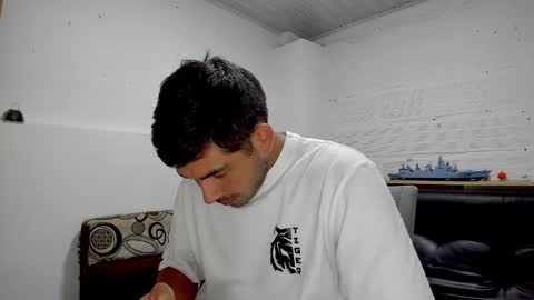 Snapshot of himoreno97 chatting on 01.01.25 Hi moreno online show from 01.01.25