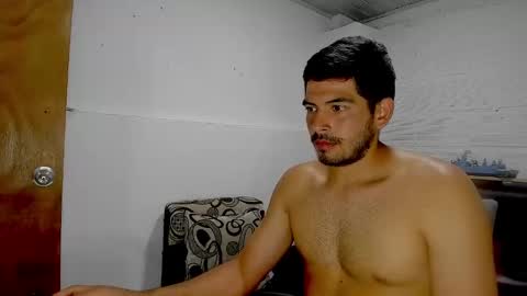 Snapshot of himoreno97 chatting on 02.25.25 Hi moreno online show from 02.25.25