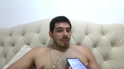 Snapshot of himoreno97 chatting on 11.25.25 Hi moreno online show from 11.25.25