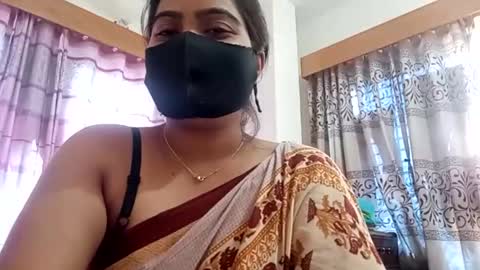 himuhimu22 online show from 10.12.25